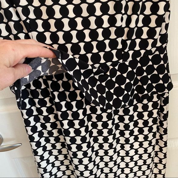 Donna Morgan black and cream peplum waist dress size 8 fully lined - Picture 3 of 9